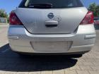 Nissan Tiida original Stoßstange Stossfänger hinten K23 Brilliant Silver Metallic Bj.2009 Nissan Tiida original Stoßstange Stossfänger hinten K23 Brilliant Silver Metallic Bj.2009