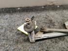 VW Golf 4 IV BJ 2000 Wischergestaenge vorn Scheibenwischer 1J0955325A