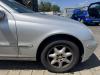 Mercedes C Klasse W203 original Kotflügel vorn rechts Elegance 744 Brillantsilber Bj.2001